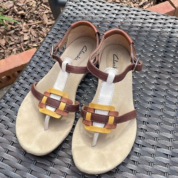 Clark’s Women’s Qwin Adonia Gladiator Brown Sandal - 7 - Great Condition - Picture 2 of 12